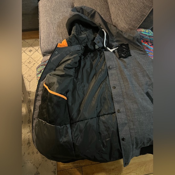 Nomis snowboard jacket - Picture 3 of 4